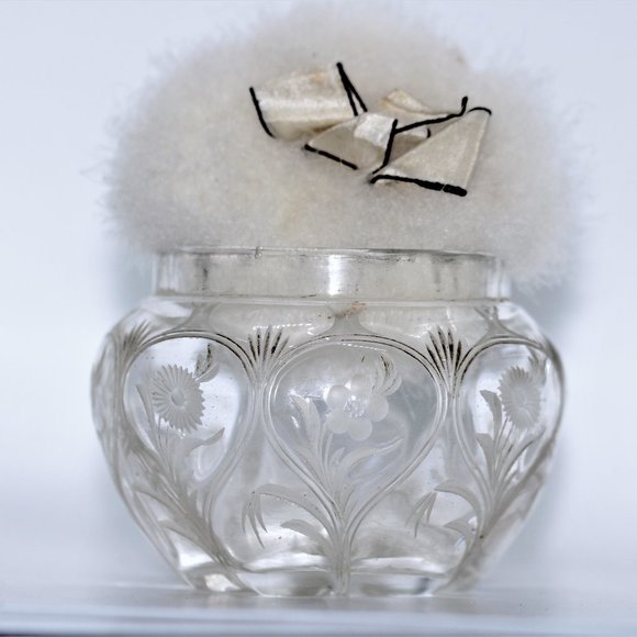 Vintage Tortoise & Sterling Vanity Jar - Picture 6 of 11